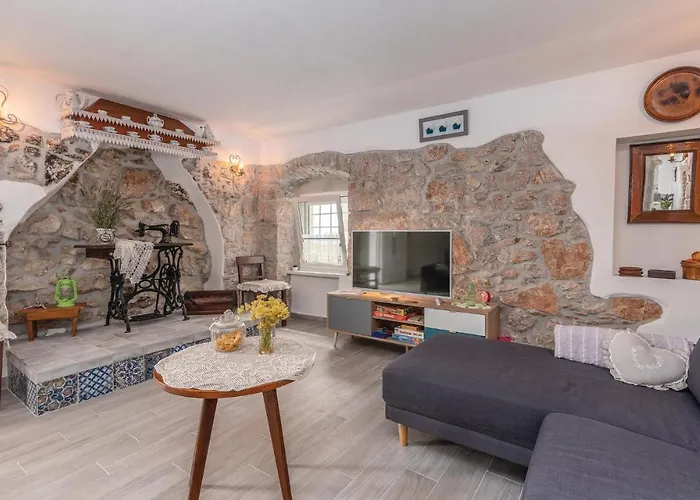 בית נופש In With House Sea View *