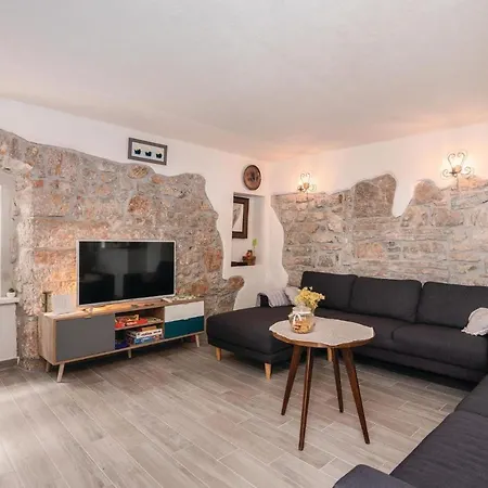 In With House Sea View Nyaraló *