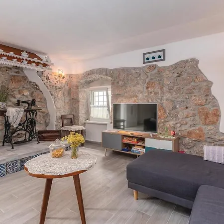 Nyaraló In With House Sea View *