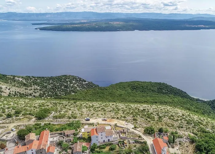 Holiday home In With House Sea View
