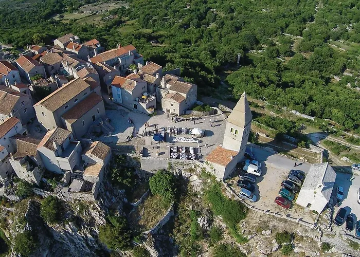 In With House Sea View *