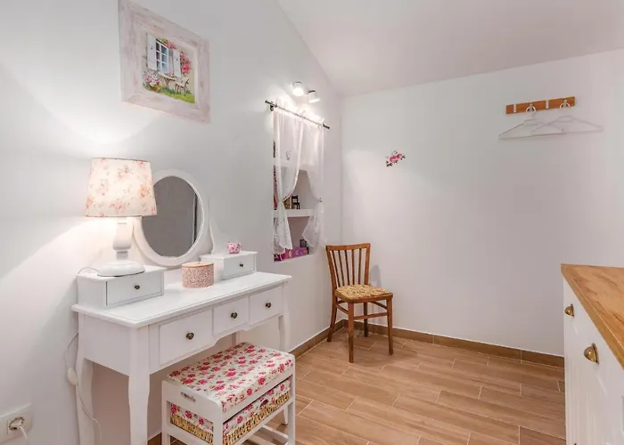 In With House Sea View * Cres