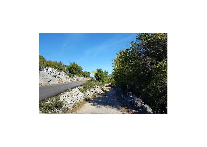 In With House Sea View Holiday home Cres